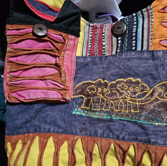 Hand made cross body over shoulder bag. - Picture 3 of 3